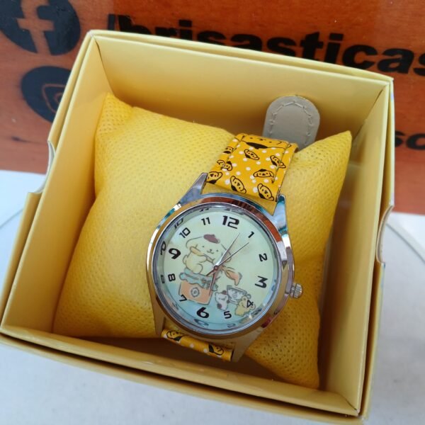Reloj de Pompompurin amarillo, Hello Kitty