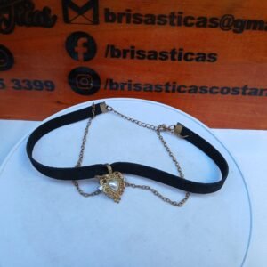 Choker collar negro con dije de corazón perla blanca