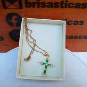 Cadena dorada con dije en forma de cruz verde, acero inoxidable