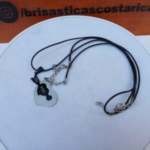 Collar de pareja, llave del corazón, dos mitades  plateado y negro