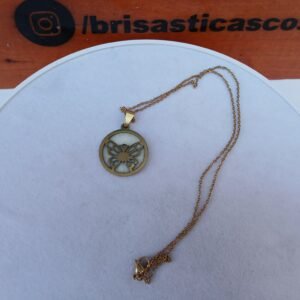 Cadena con dije mariposa