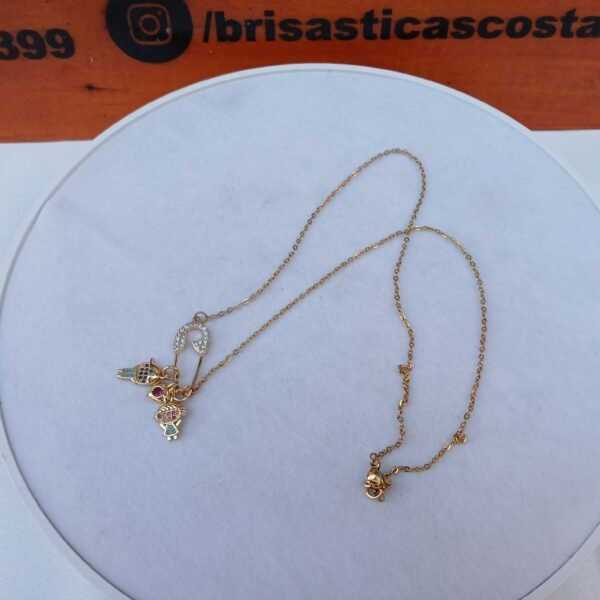 Cadena con dije de gasilla, regalo para mamá, color dorado
