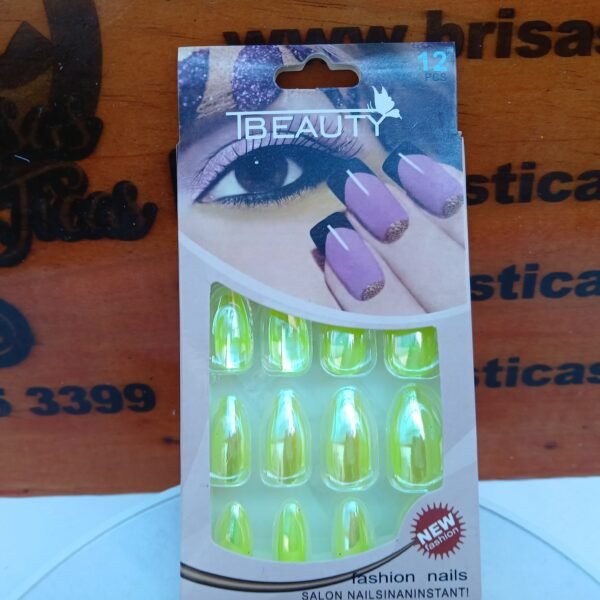 Uñas postizas, fashion nails, color amarillo neón