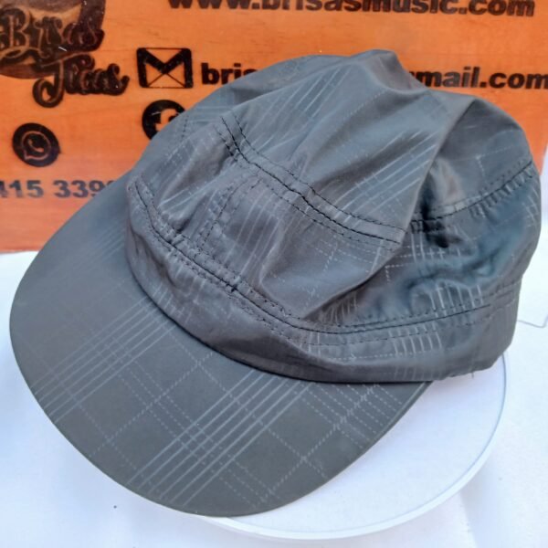 Gorra gris