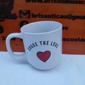 Taza de ceramica blanca "Comparte el amor"