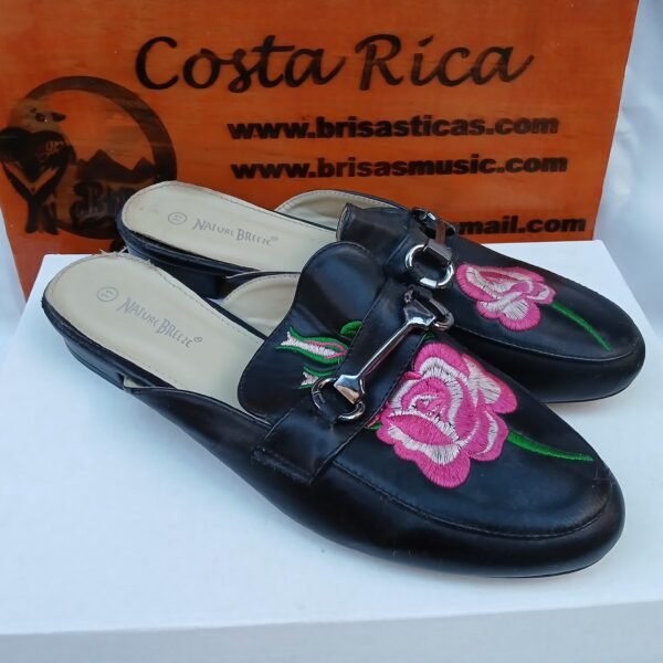 Zapato plano (flats) con bordado de flores  color negro  talla 11 (41)