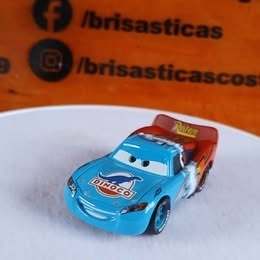 Auto Cars La Película McQueen Dinoco Transformación Metalico